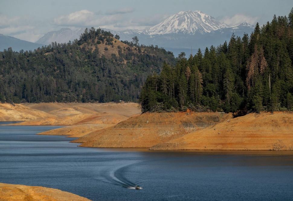 Citing drought, US not to give water to California farmers