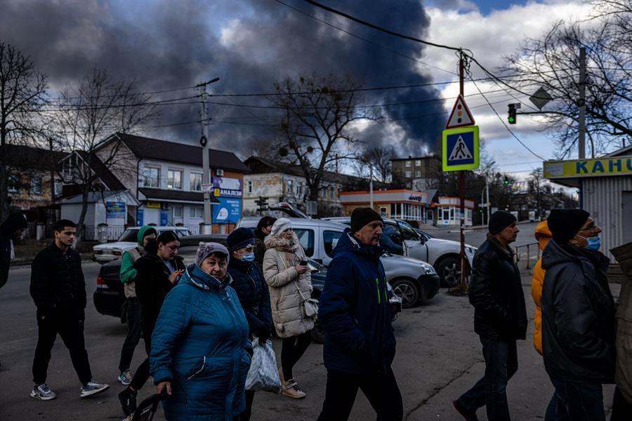 Ukraine slows Russian advance under shadow of nuclear threat