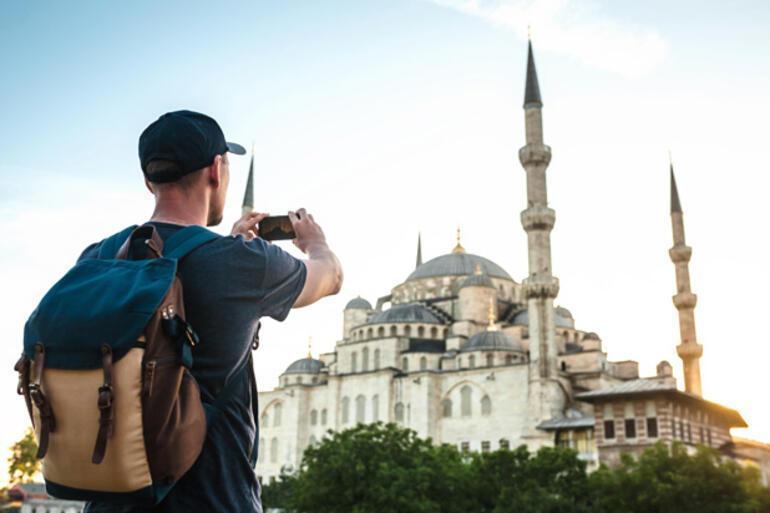 New technologies cannot replace tour guiding, say tour guides