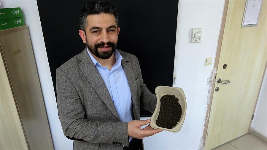 Doctor seeks Guinness fame after removing over 14,000 gallstones