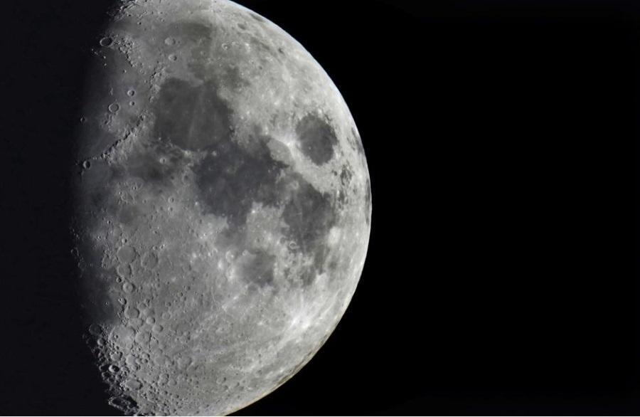Space junk on 5,800-mph collision course with moon