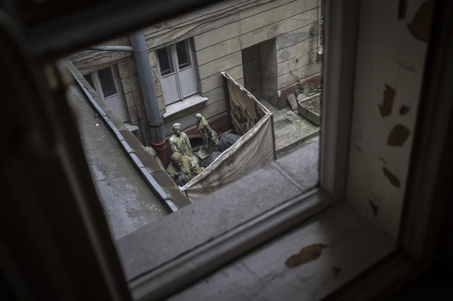 Ukraine art museum in race to protect heritage