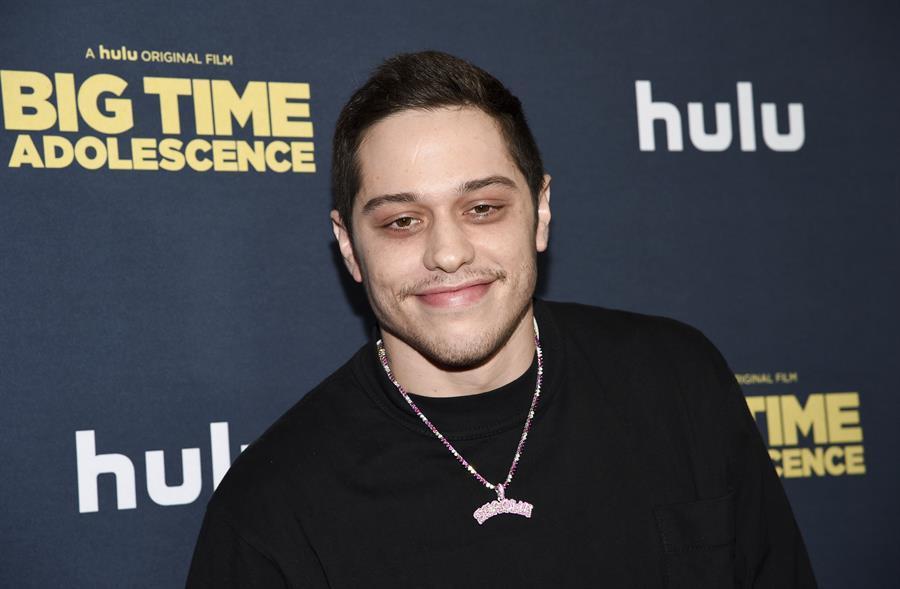US comic Pete Davidson not going to space after all