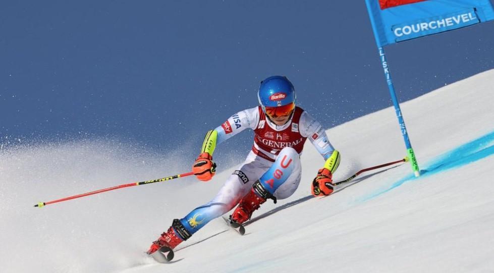 Shiffrin leads World Cup giant slalom, sets up title win