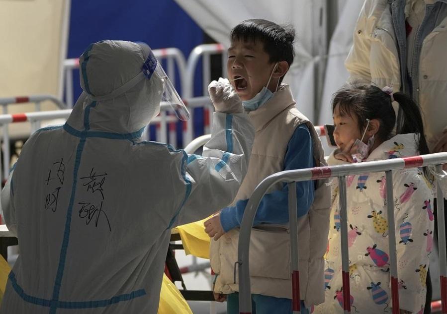 Shanghai Disneyland closes as virus rises, Shenzhen reopens