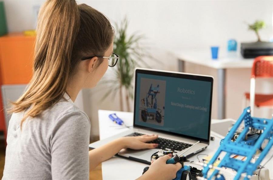 Turkish robotics team earns award in US