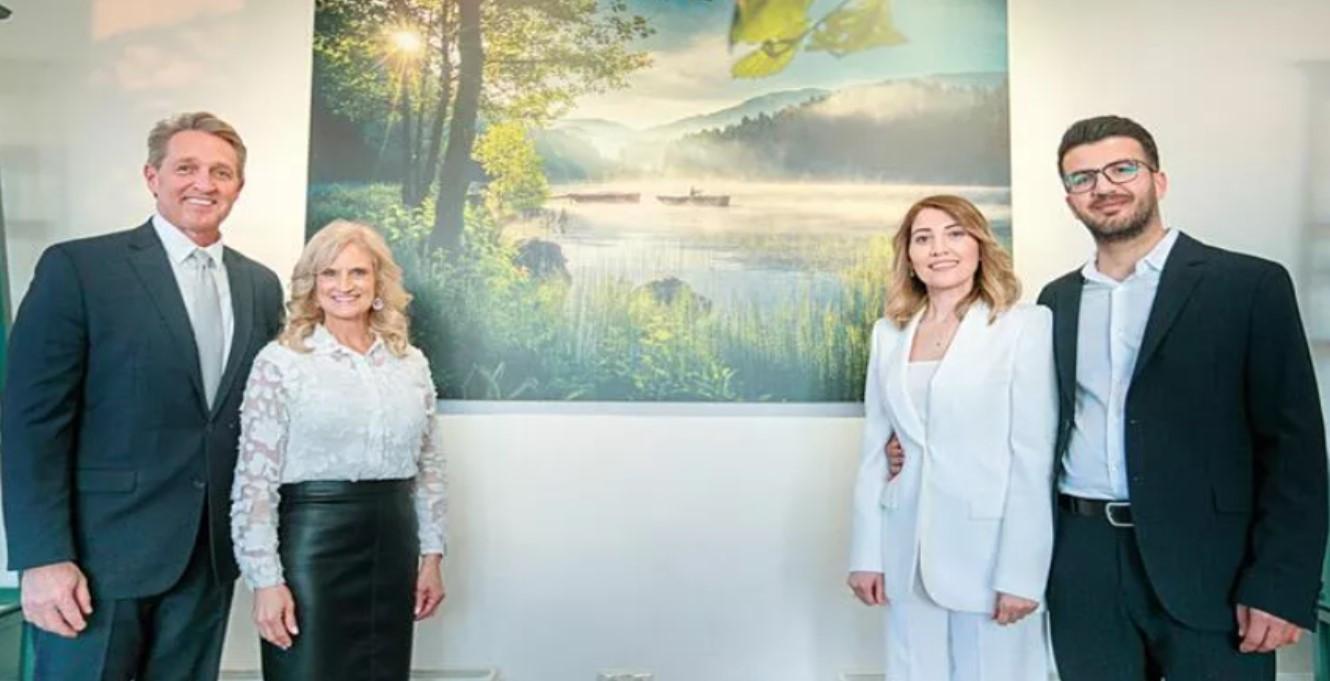 US ambassador’s wife hangs photos by Turkish artist on house walls