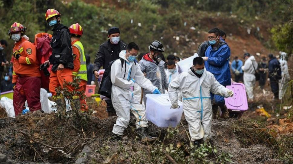 5 days after crash, 2nd black box eludes China searchers