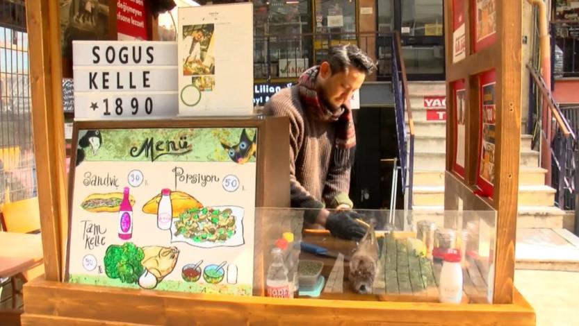 Japanese selling chilled lamb’s head meat in Kadıköy