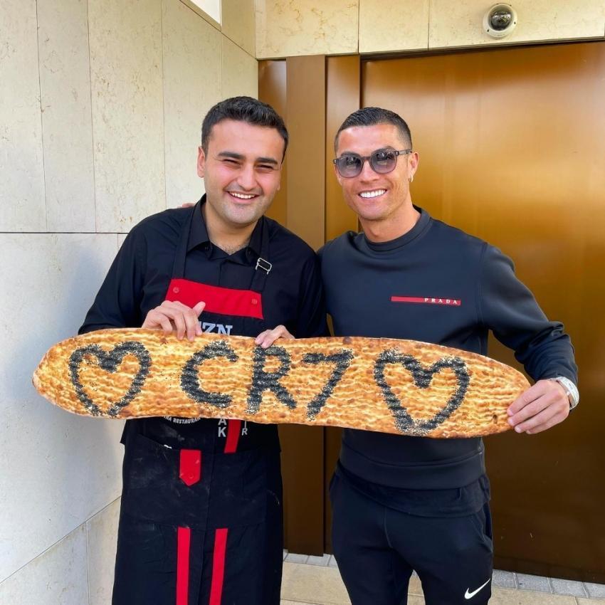 Turkish chef to open restaurant with Ronaldo in London