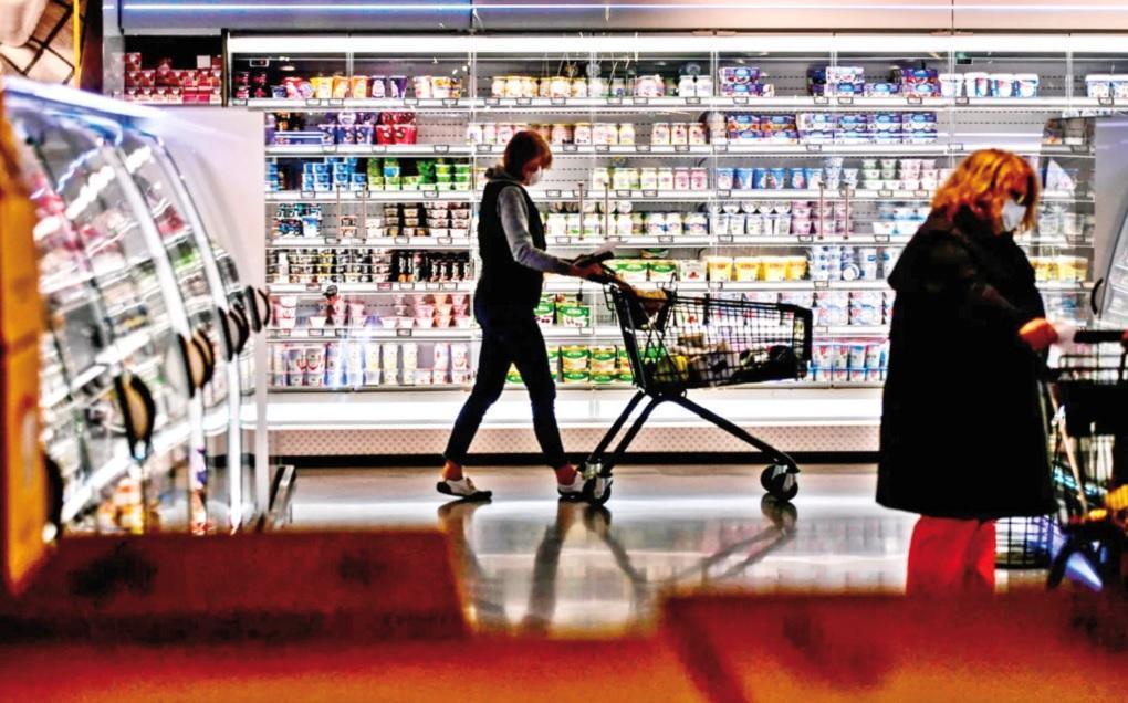 German consumer confidence plunges