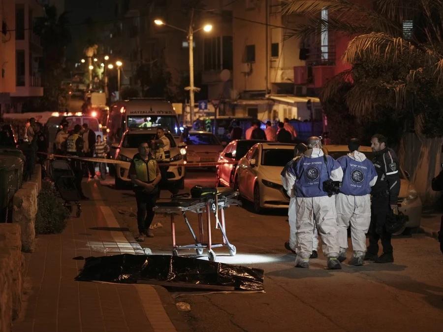 Gunman kills 5 in mass shooting spree in central Israel