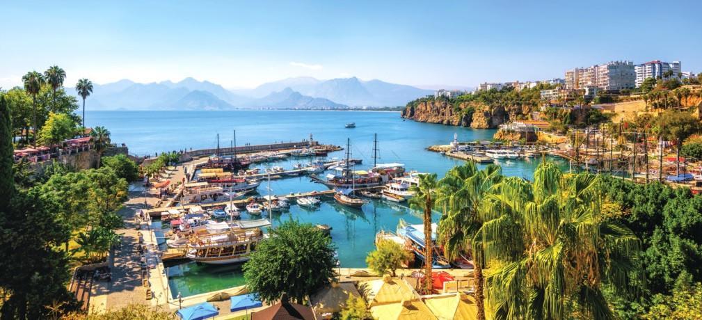 Tourist arrivals in Antalya leap more than 90 percent