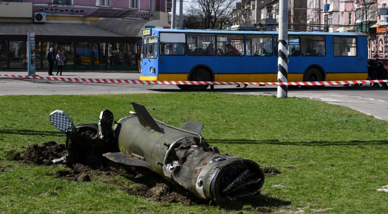‘Bodies everywhere’: Rockets strike Ukraine evacuation hub