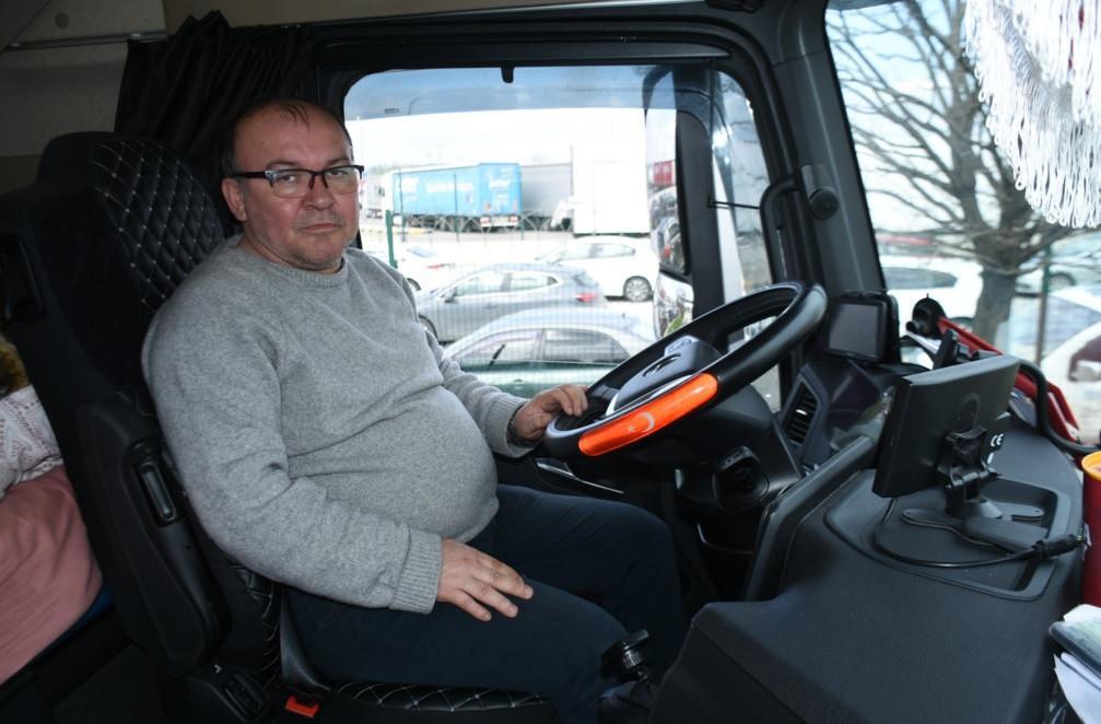 Bulgarian policeman slapping Turkish driver suspended