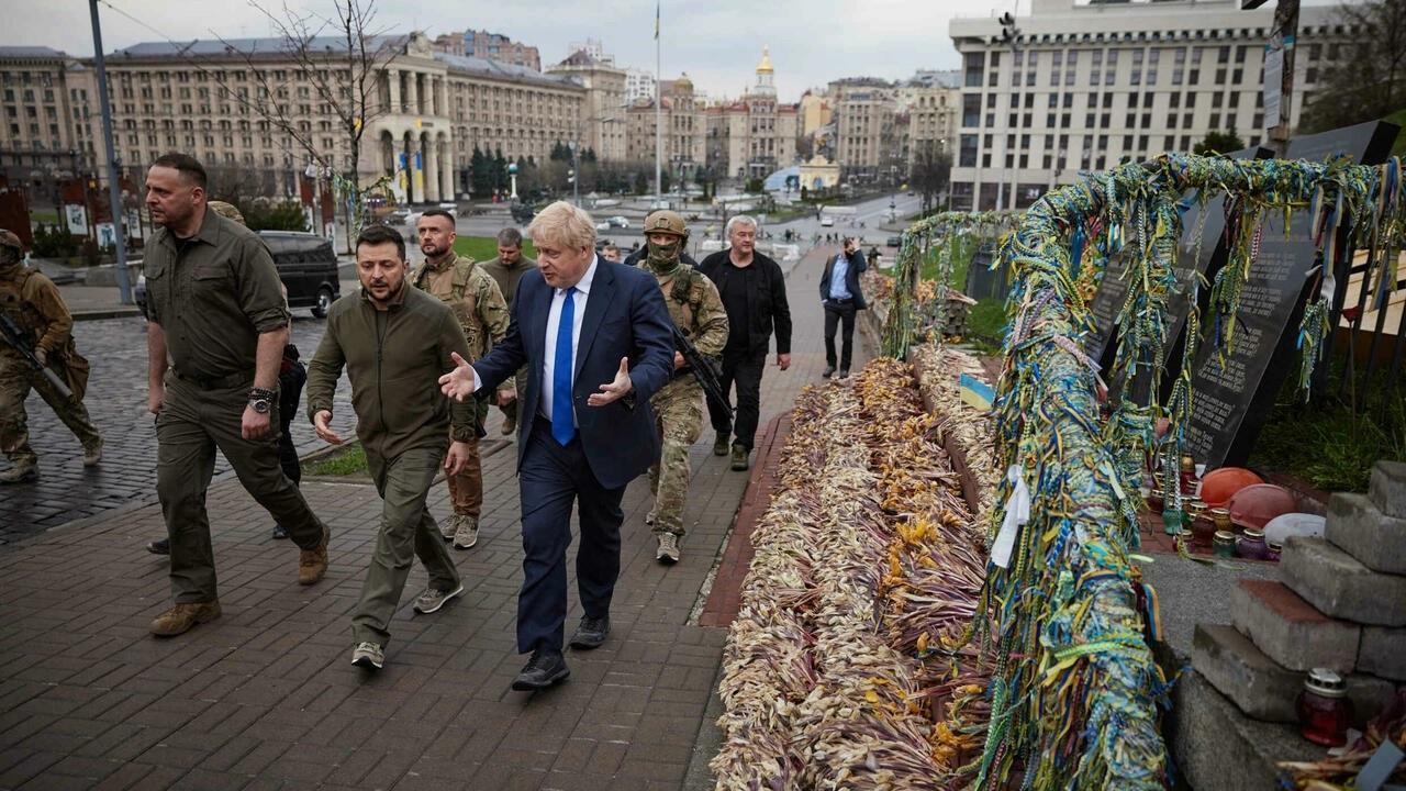 Civilians flee east Ukraine as Kyiv readies for ’big battles’