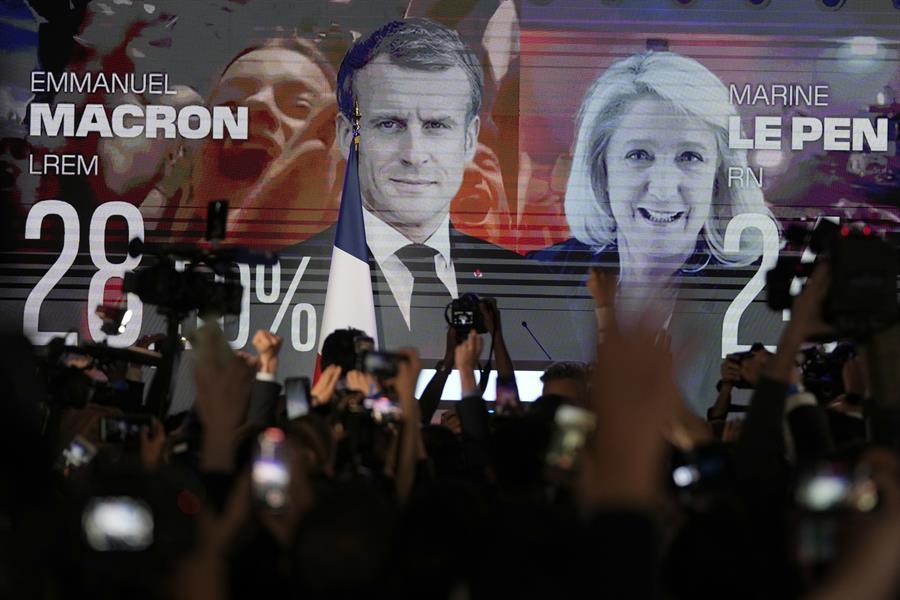 France’s Macron begins battle to defeat Le Pen