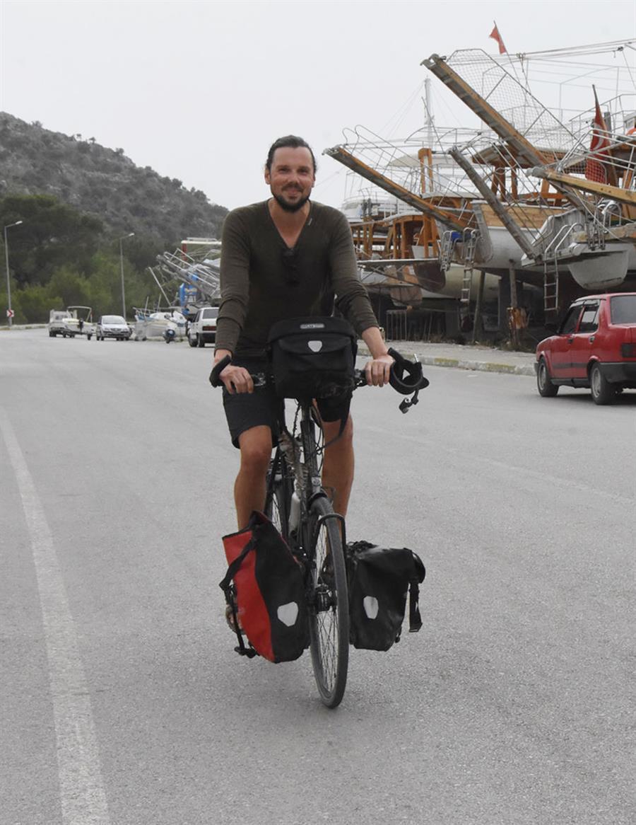 German cyclist rides in Turkey after traveling to 11 countries
