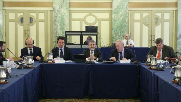 Finance minister meets executives of US companies