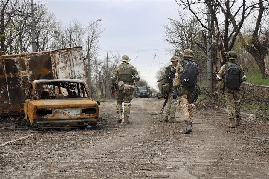 Putin claims Mariupol win but won’t storm holdout