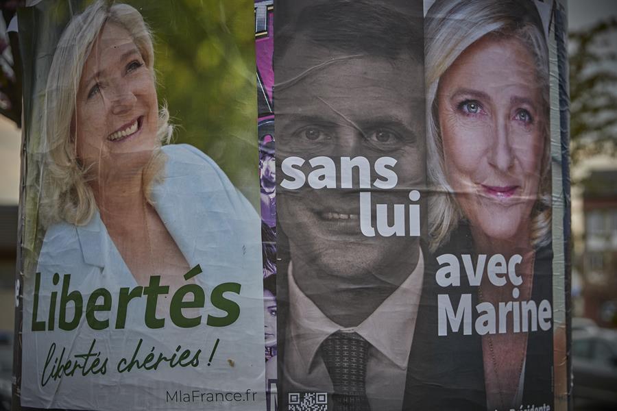 France braces for Le Pen-Macron showdown