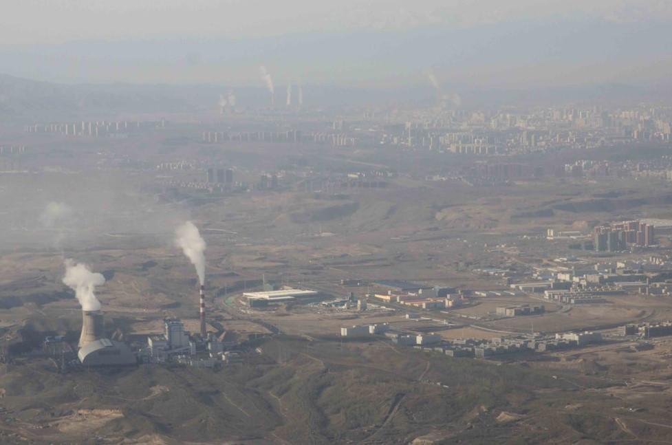 China promotes coal in setback for efforts to cut emissions