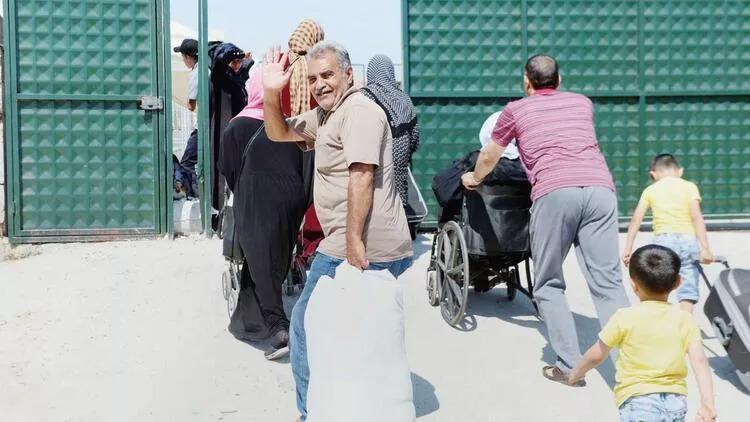 Nearly half million Syrians returned to safe areas in their homeland: Officials