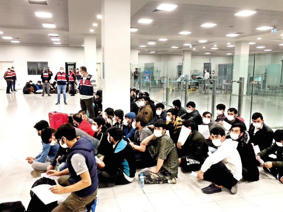 Turkey hosts total 4,082,693 asylum seekers: Deputy interior minister