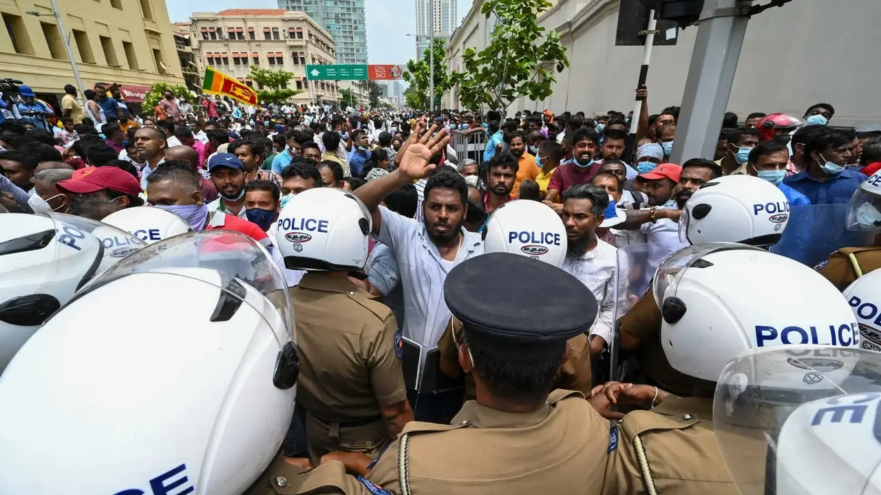 Curfew in Sri Lanka after day of deadly unrest