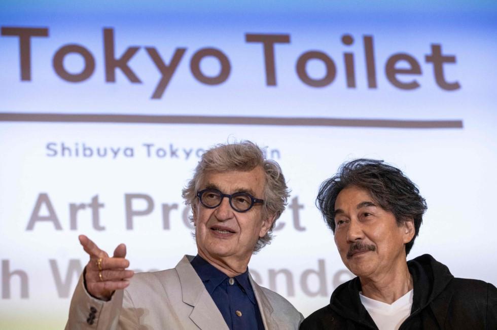 Wenders making a film about public restrooms in Japan