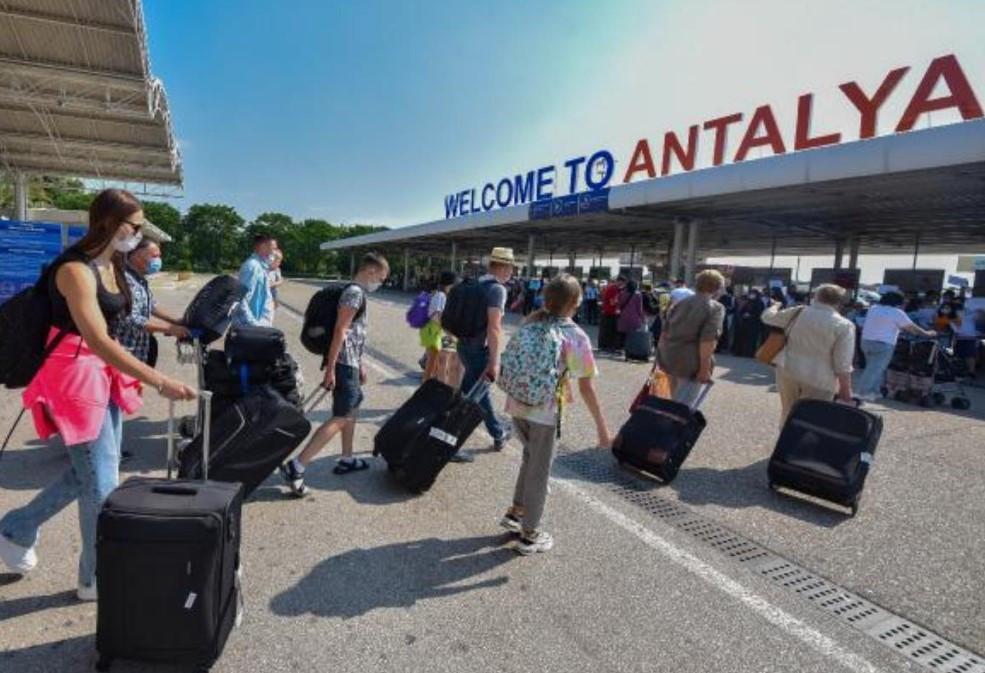 Turkish carriers to fly most Russian tourists this season