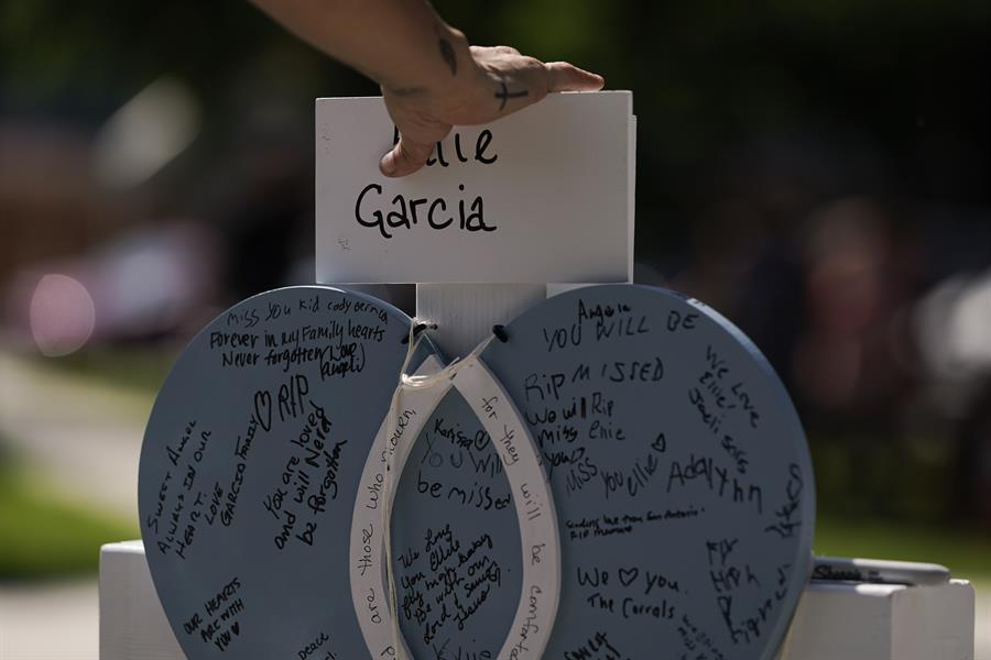 Grieving husband dies after wife is slain in Texas rampage