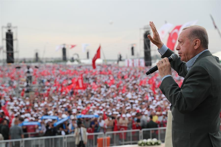 Erdoğan reiterates vow to fight terrorists in northern Syria
