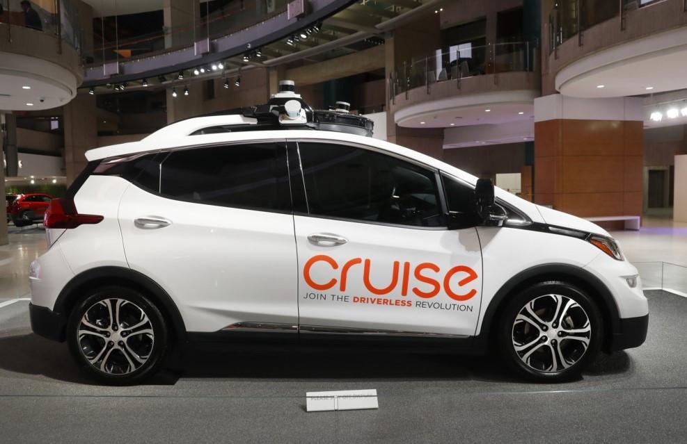 California approves state’s 1st robotic taxi fleet