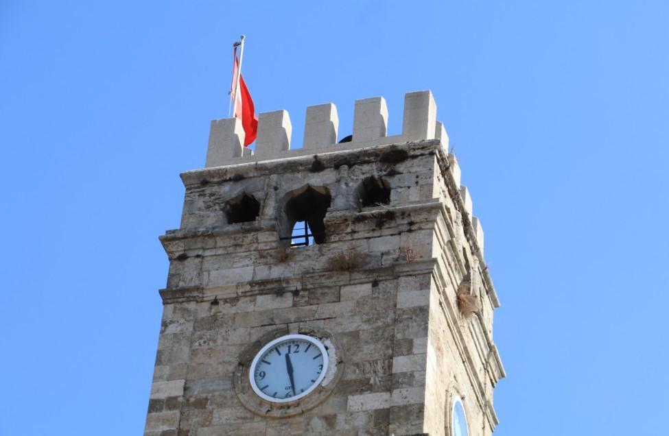 Antalya Clock Tower’s original clock stolen, plastic one placed: Officials