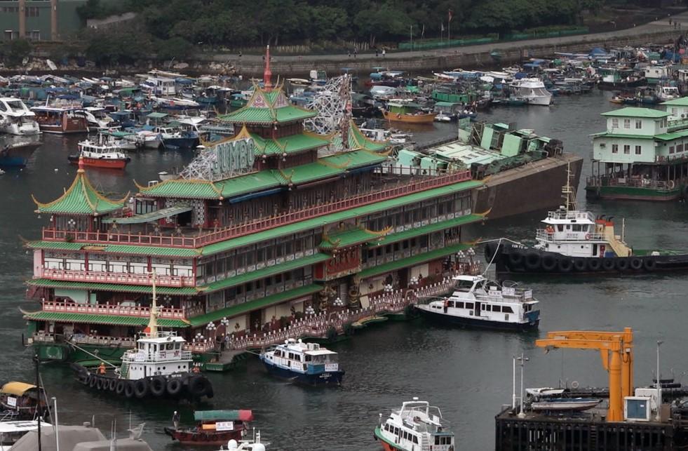 Victim of pandemic, Hong Kong floating restaurant towed away