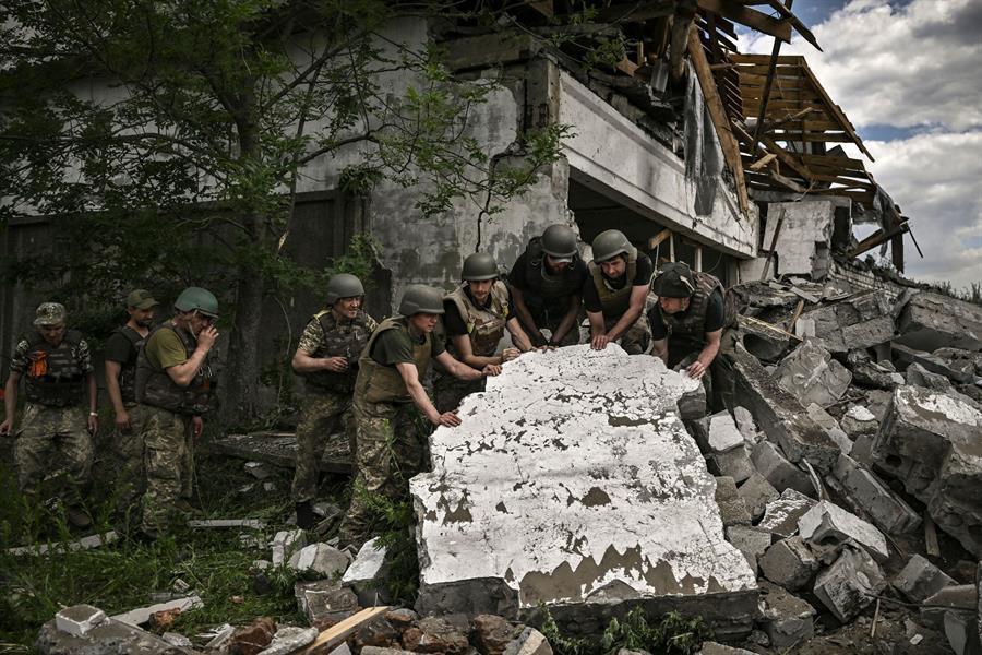 Zelensky hails EU backing as intense shelling hits Donbas