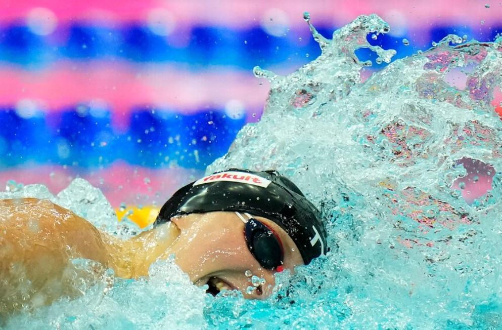 Ledecky reclaims 400 title at worlds, eyeing more