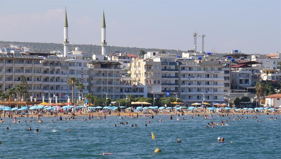 Foreign tourist arrivals in Türkiye leaped 308 pct in May