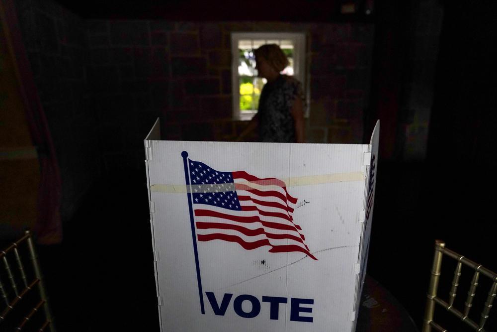 More than 1 million voters switch to GOP in warning for Dems