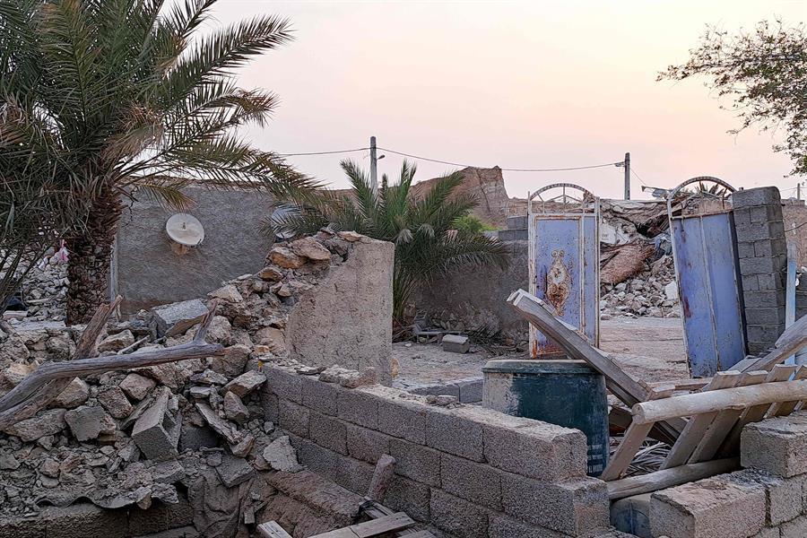Casualties as strong quake rocks southern Iran