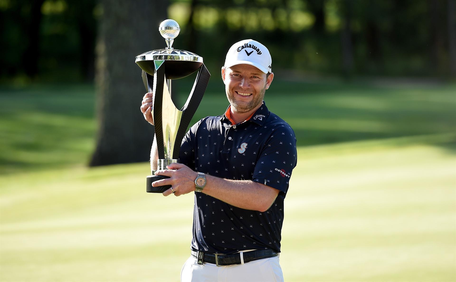 Grace heats up late to win Portland LIV Golf Invitational