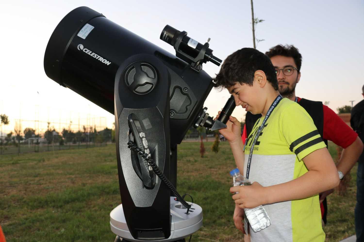 Turkish telescope’s photos to be clearer than Hubble’s: Minister