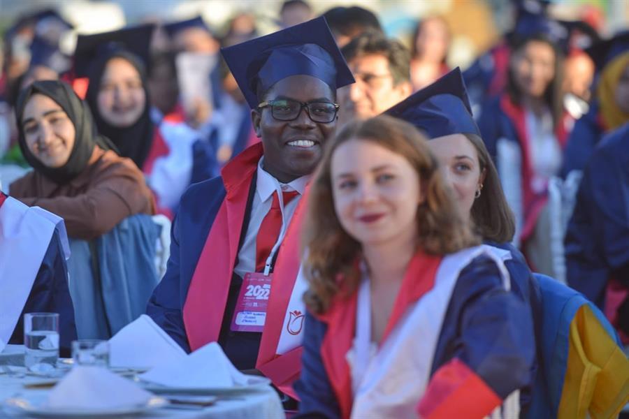 Over 165,000 foreign students seek scholarships: Minister