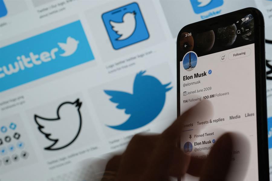 Musk abandons deal to buy Twitter, company says it will sue