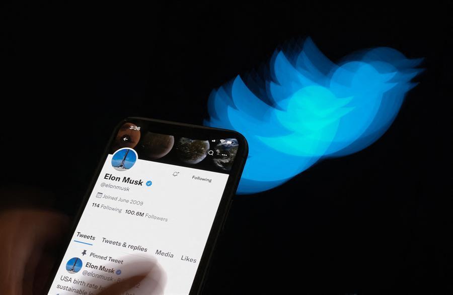 Twitter’s future uncertain as it faces messy breakup with Musk