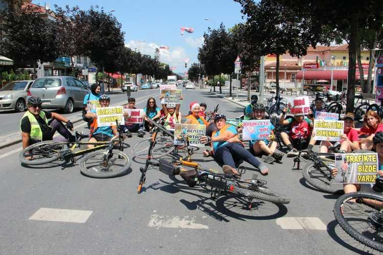 Cyclists stop traffic for minute ‘to get noticed’