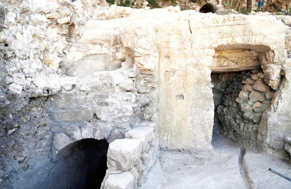 Elevator project in Old Jerusalem leads to surprising finds