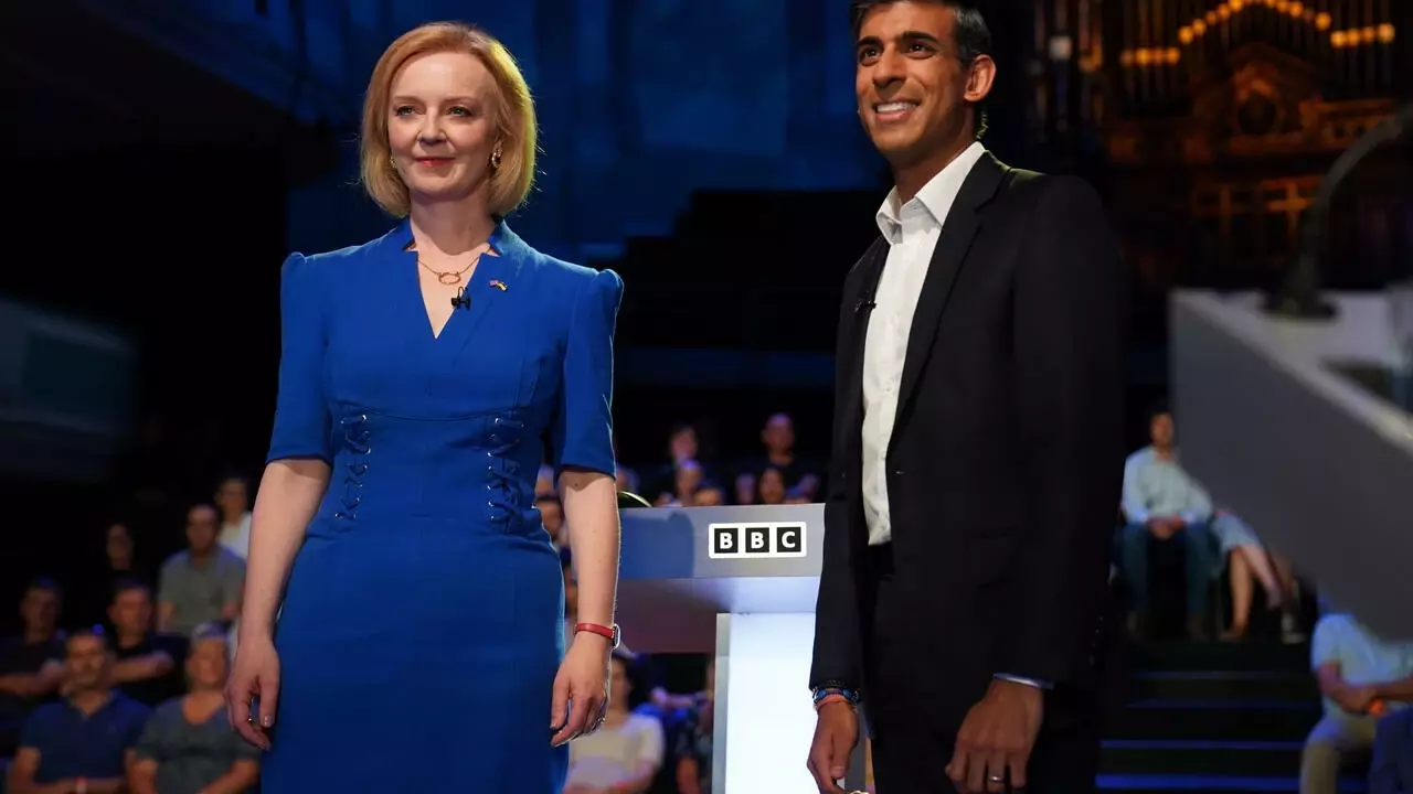 UK rivals for PM hold first clash in front of Tory members