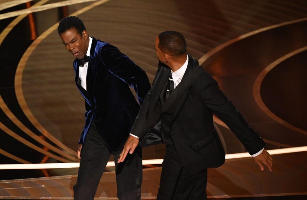 Will Smith posts an apology video for slapping Chris Rock